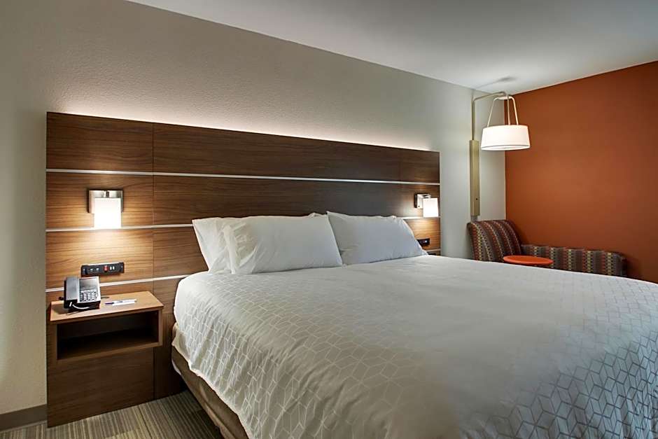 Holiday Inn Express Voorhees - Mt. Laurel By IHG