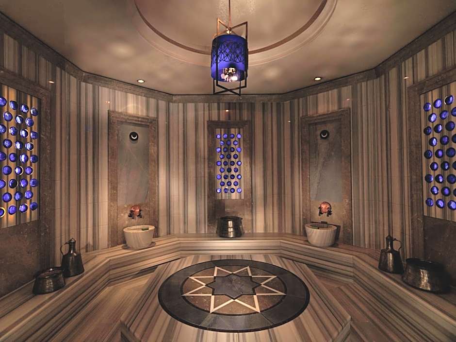 Four Seasons Hotel Istanbul At The Bosphorus