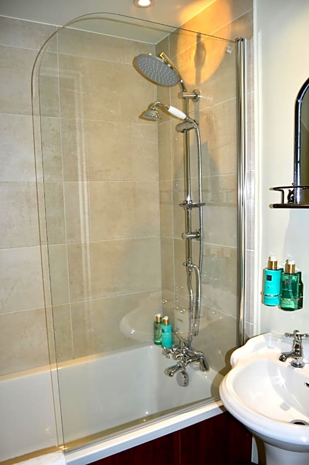 The Nest Hotel and Restaurant