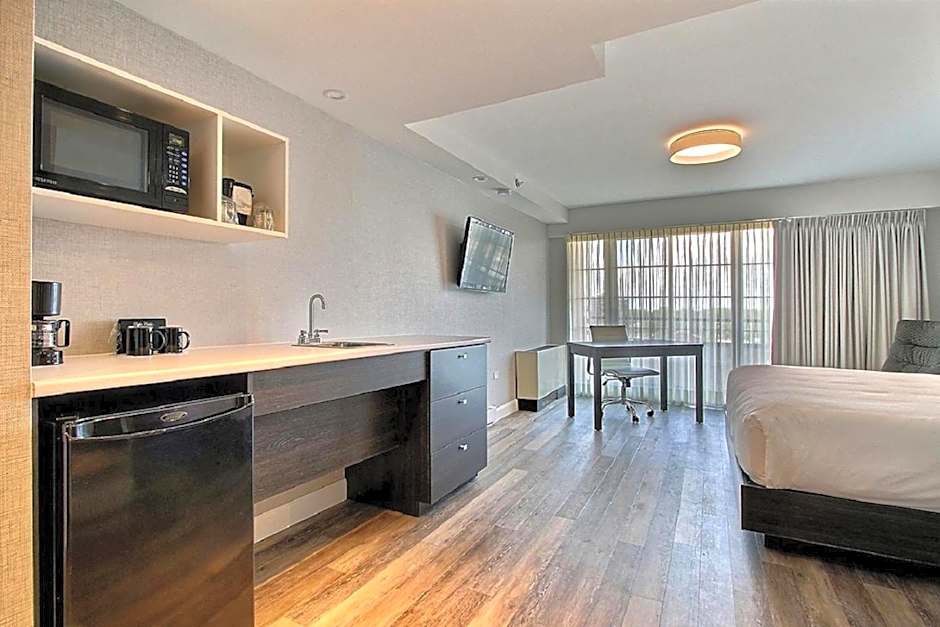 Photo 1 of 1 of Family 3 Beds, Balcony