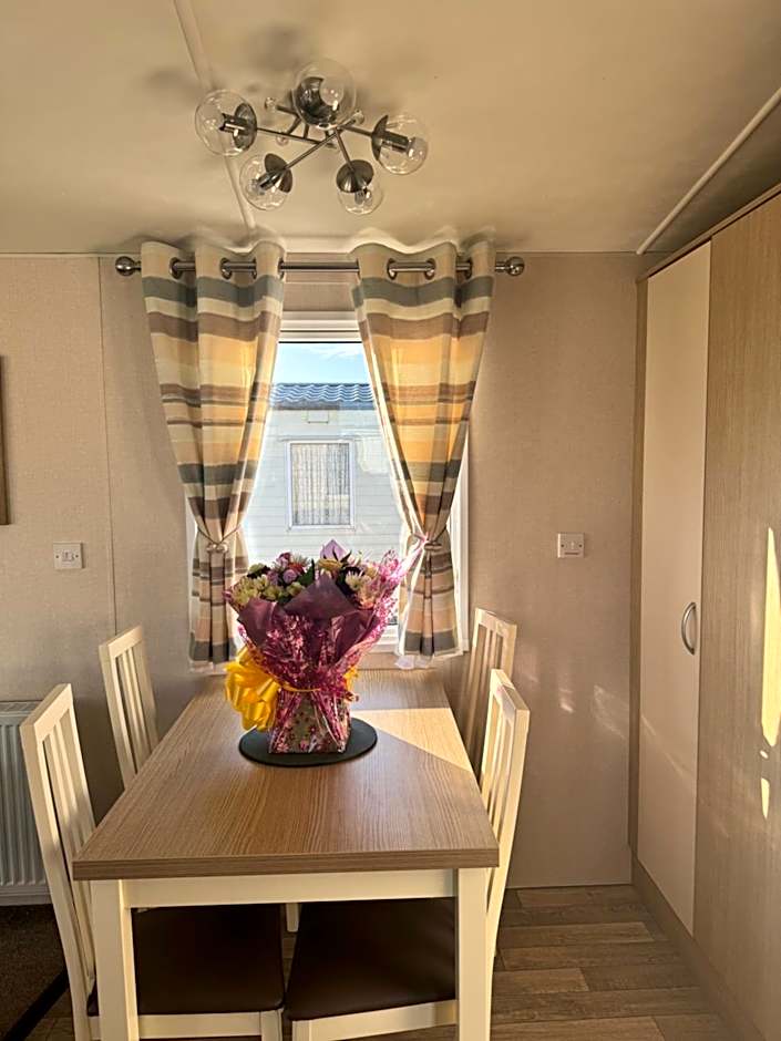 Bayview Bliss - Holiday Caravan in Newbiggin by the Sea - Northumberland