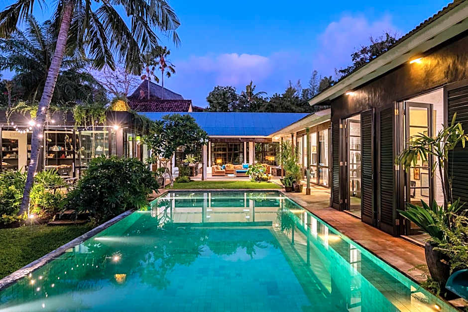 Villa Sajak 5 Bedroom Umalas