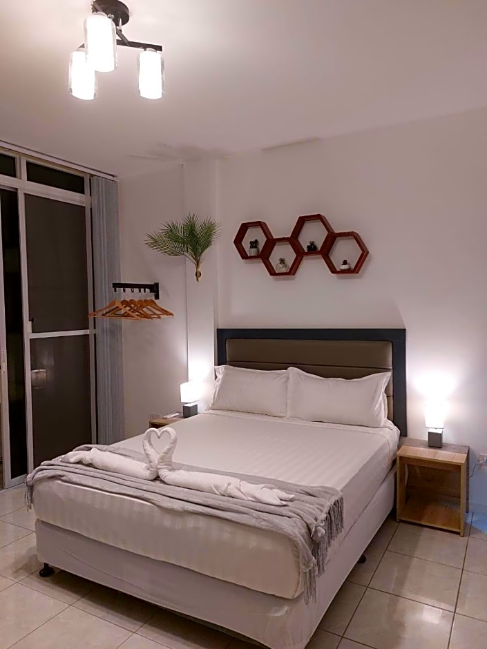 Bonsai Jacuzzi Suites