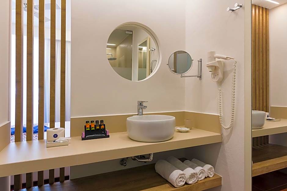 Kalypso Hotel Malaia