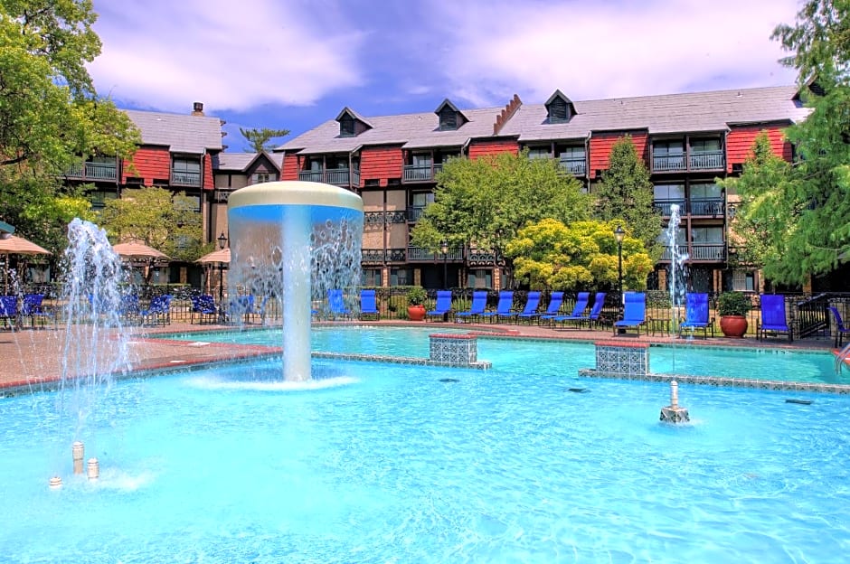 Sheraton Westport Lakeside Chalet