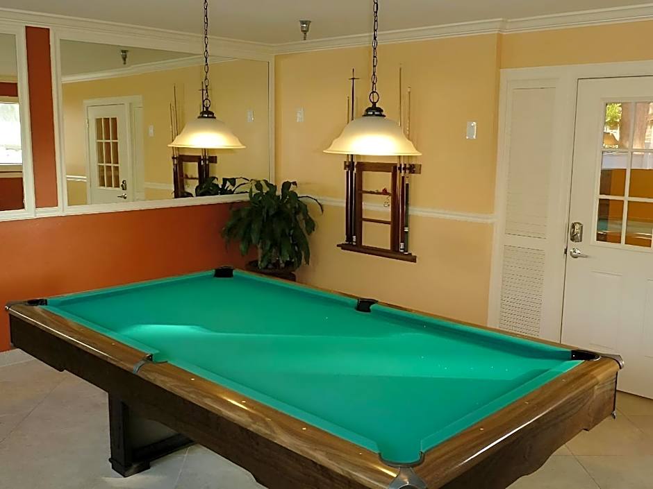 Spacious Shorewalk 2B-2B Condo near Anna Maria Island, Beaches & IMG Academy