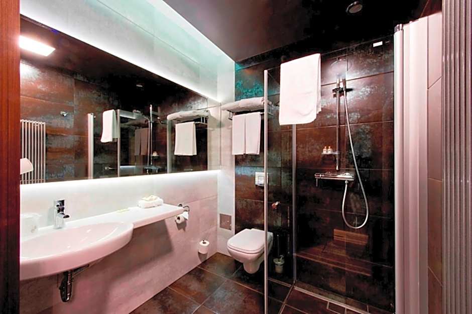 Hotel Symfonia Osjaków