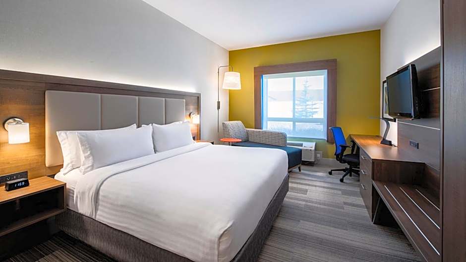 Holiday Inn Express Airdrie By IHG