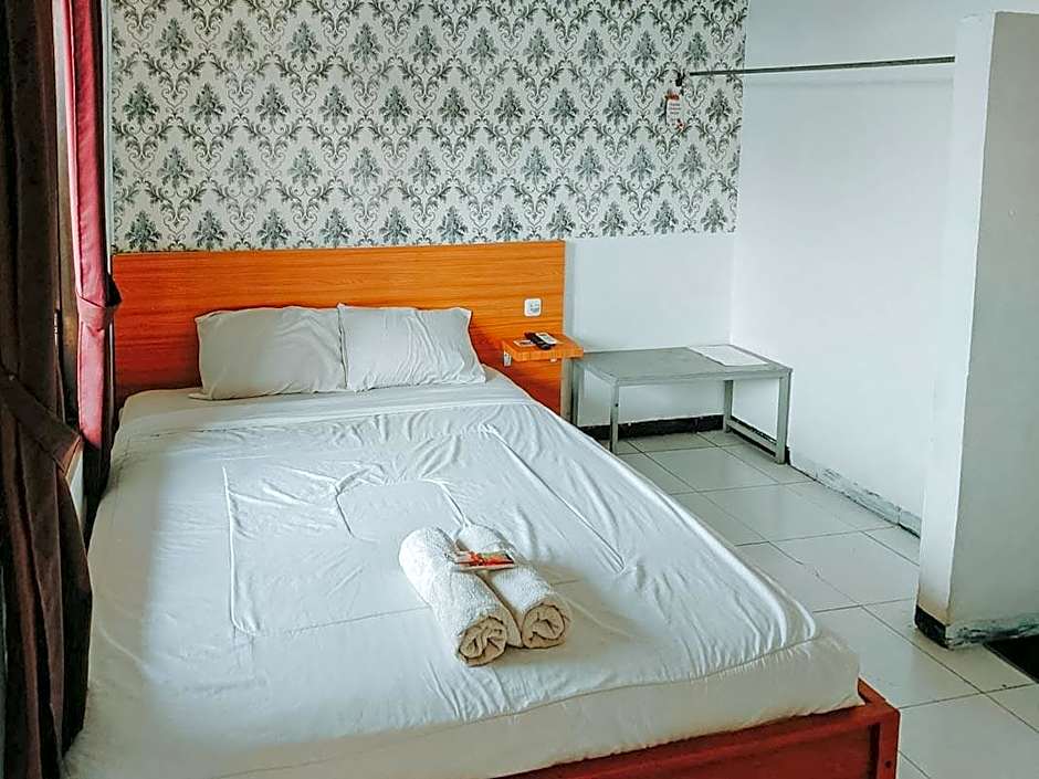 De Luck Homestay near Alun Alun Sidoarjo