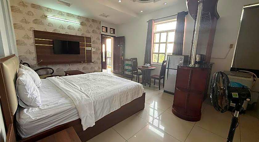Hoa Phat Hotel & Apartment