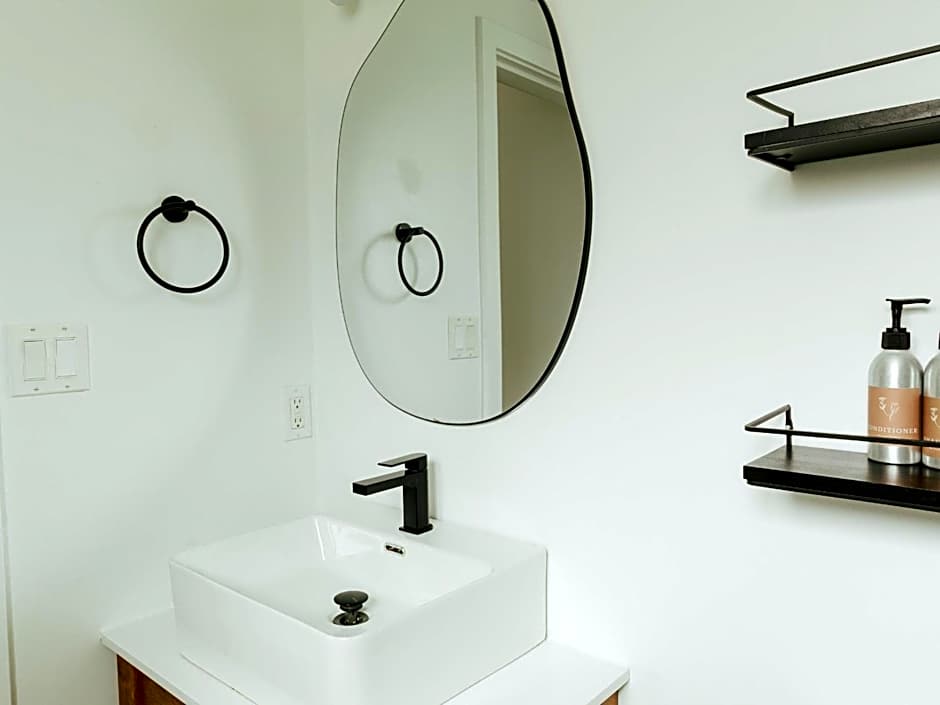 Ukee Peninsula Motel