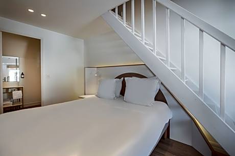 Duplex Room