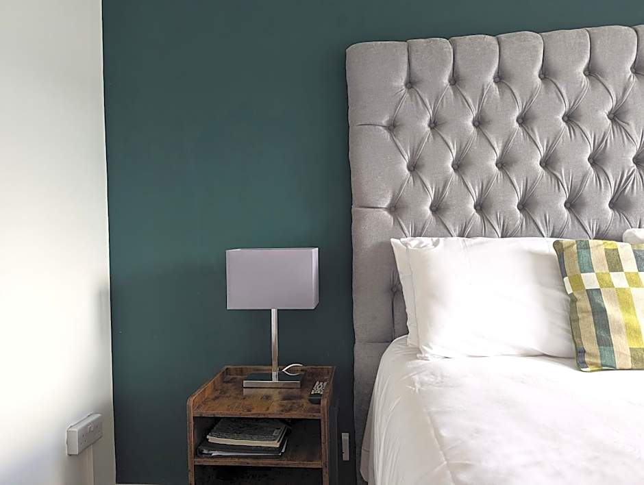 The Lodge by Cefn Tilla