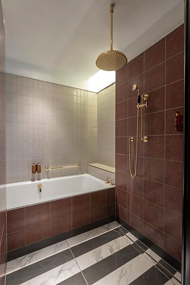 Clayton Hotel City of London