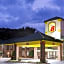 Super 8 by Wyndham Spartanburg/I-26 Exit 22