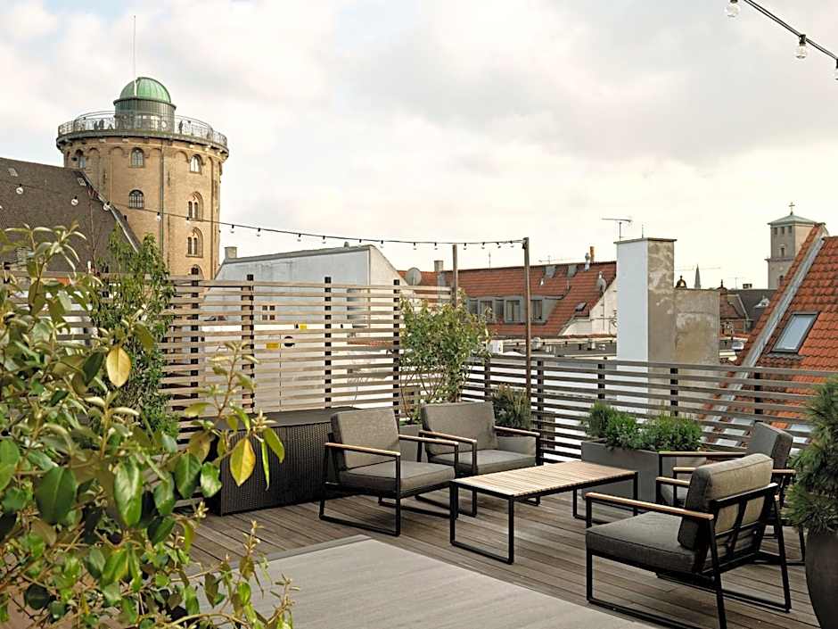 Apēron Apartment Hotel