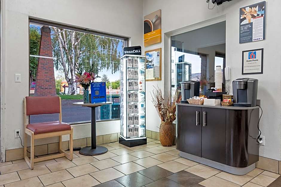 Motel 6 Clarkston WA