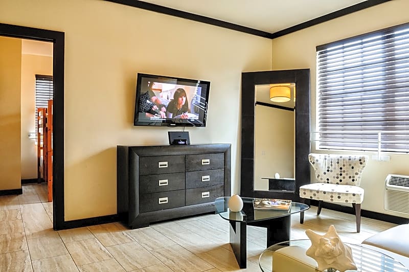 Tradewinds Apartment Hotel