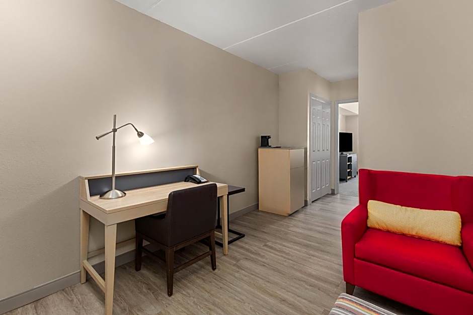 La Quinta Inn & Suites by Wyndam Knoxville West