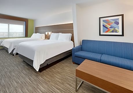 Queen Suite with Two Queen Beds