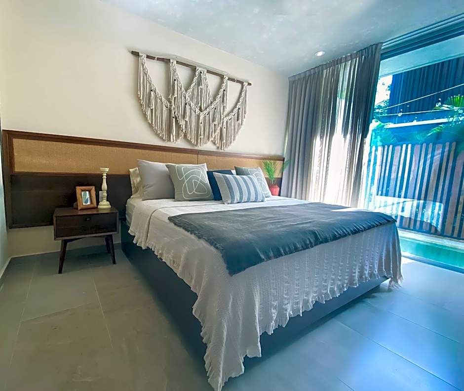 2 Bed Bath for 5 A 102