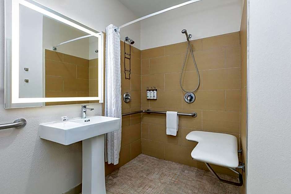 Candlewood Suites Houston I-10 East By IHG