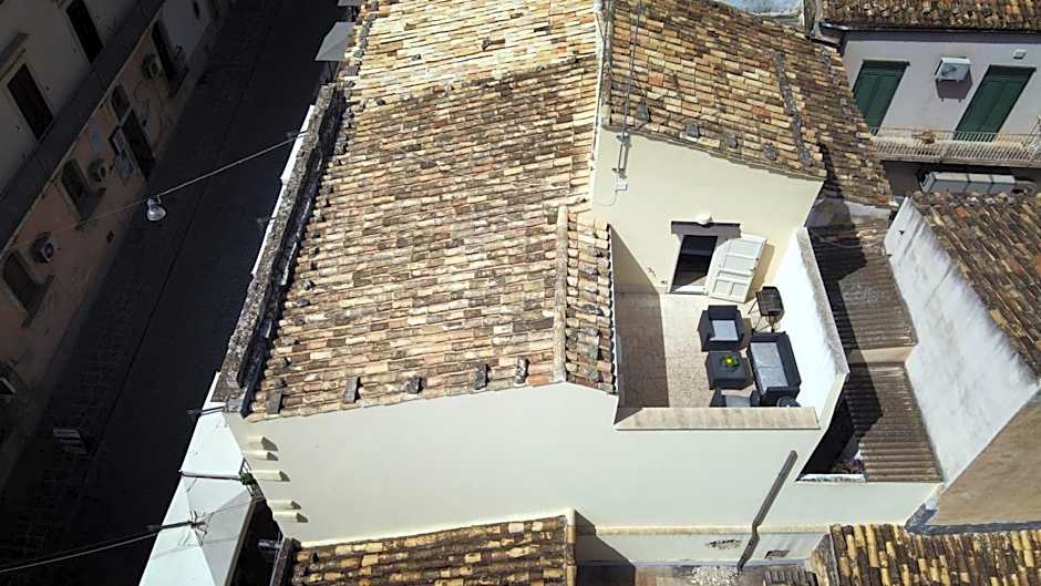 "Dal Commediante Apartment" Terrace in Historic Center