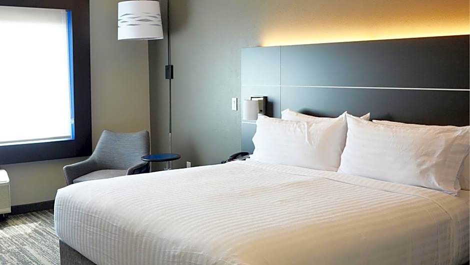 Holiday Inn Express & Suites - Jacksonville W - I295 and I10 By IHG