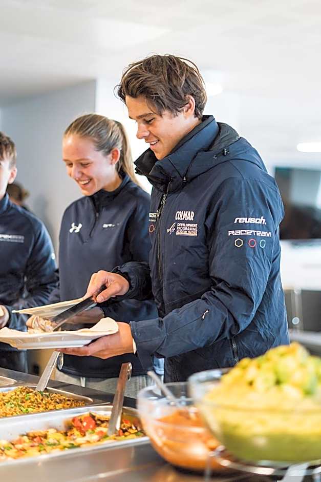 Apex2100 International Ski Academy Tignes