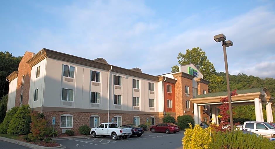 Holiday Inn Express Hotel & Suites Cherokee-Casino