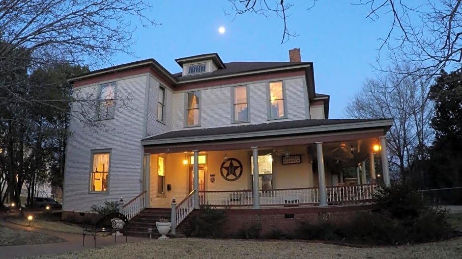 Hardeman House Bed and Breakfast
