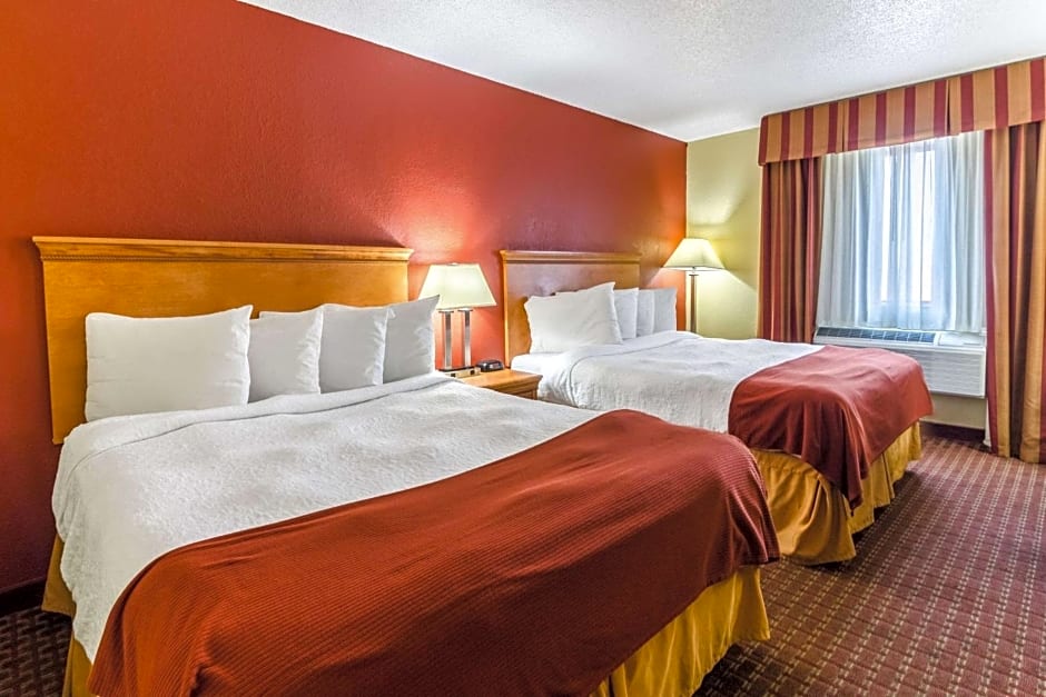 Rodeway Inn & Suites Jacksonville near Camp Lejeune