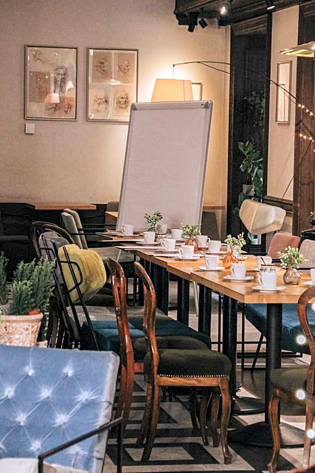 Palazzo Rosso Old Town