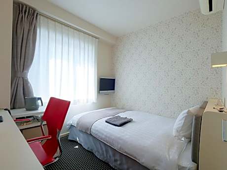 Single Room - Non-Smoking