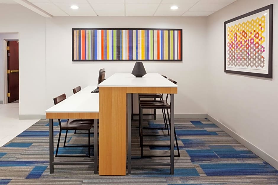 Holiday Inn Express Hotel & Suites Dothan North, an IHG Hotel