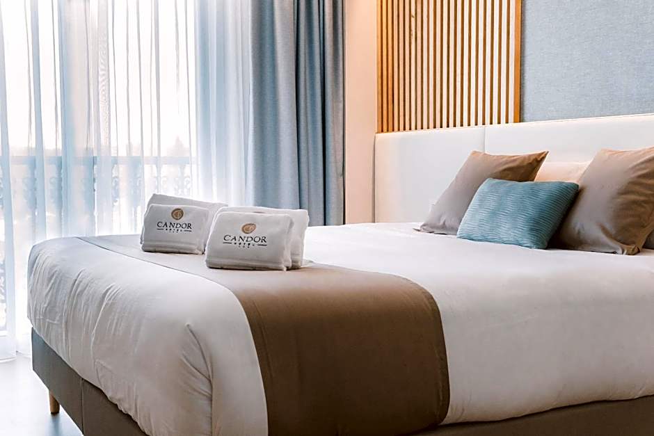 HOTEL CANDOR