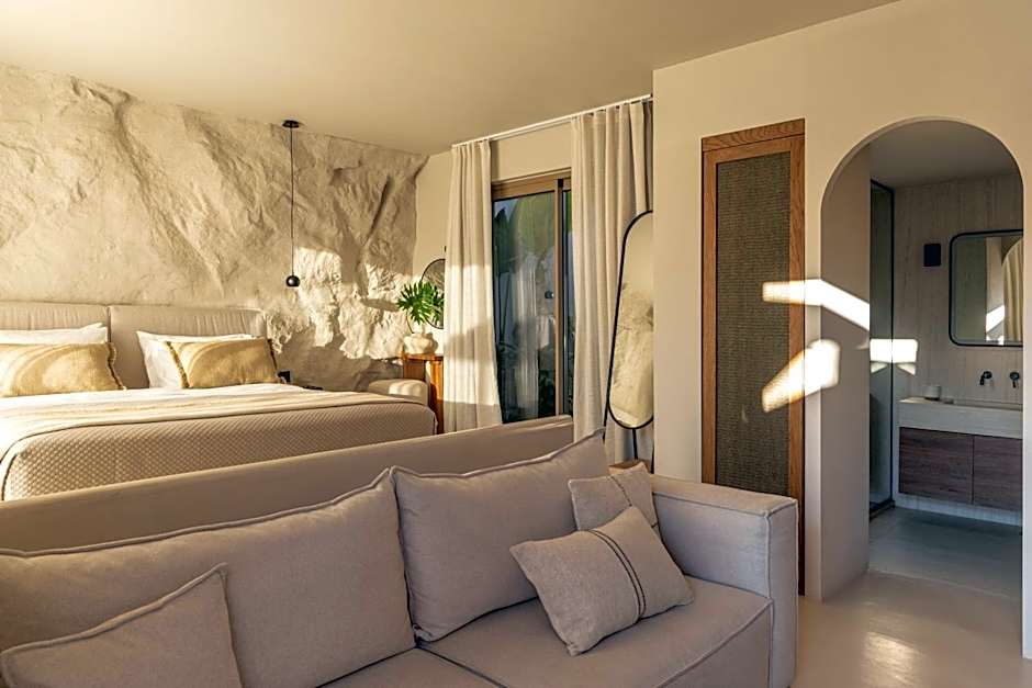 Solus Suites Milos