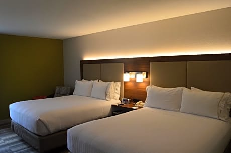 Standard Room with Two Queen Beds