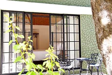 Queen Room with Balcony