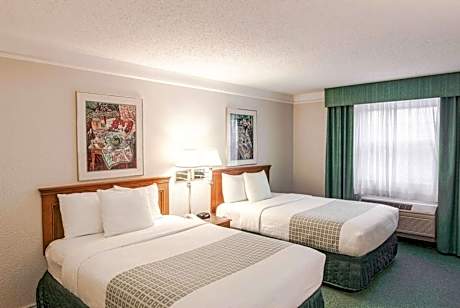 Double Room with Two Double Beds - Disability Access