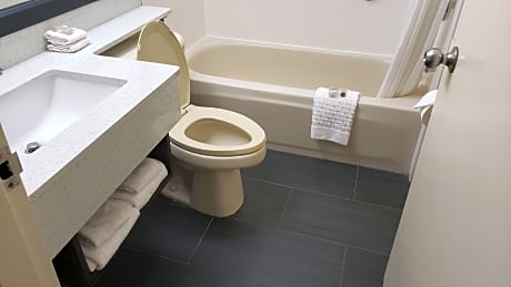 Deluxe 2 Full Beds Non-Smoking