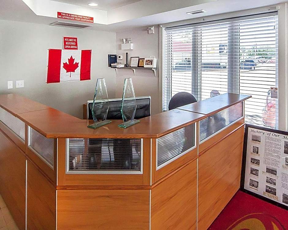Econo Lodge Inn & Suites Drumheller