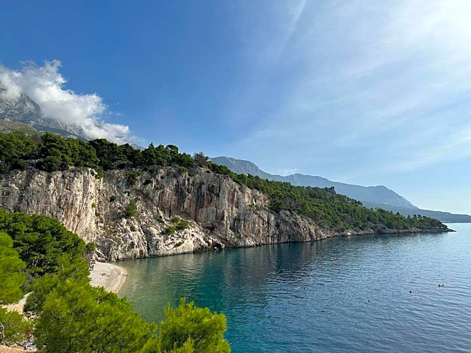 Uzelac Apartment - Pool & Sea View in Makarska