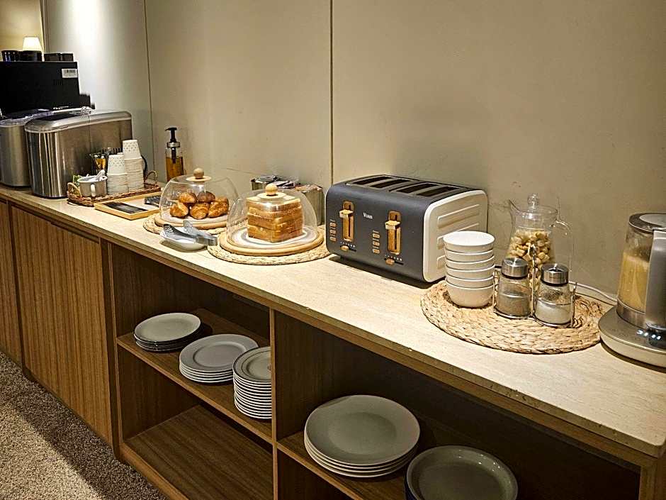 Gwangyang Seven Bricks Hotel