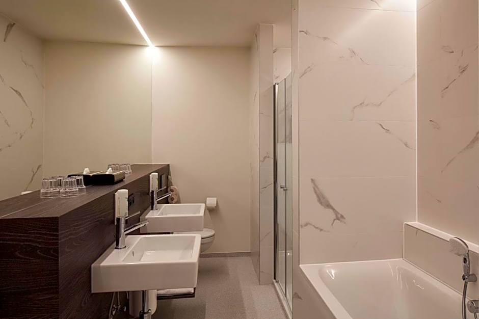 Alpha Hotel and Aparthotel