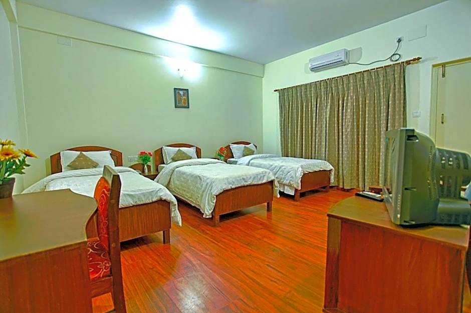 Hotel Crown Himalayas