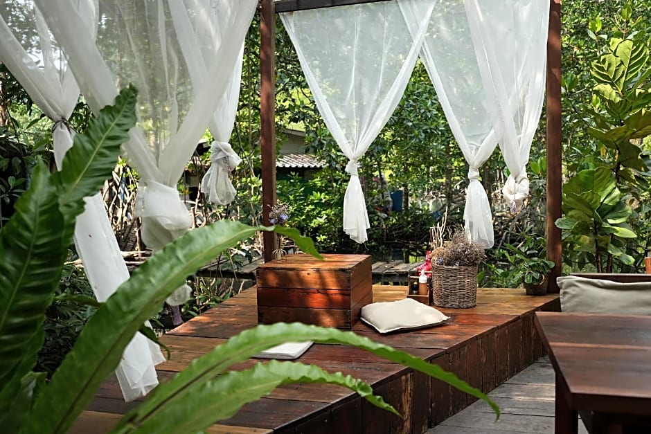 Escape Life Koh Kood