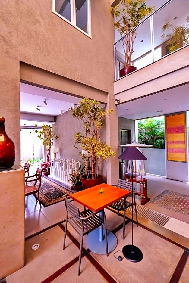 KoenoKoeni Boutique Hotel