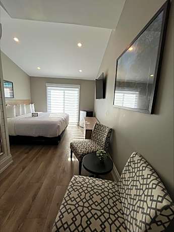 Superior King Room
