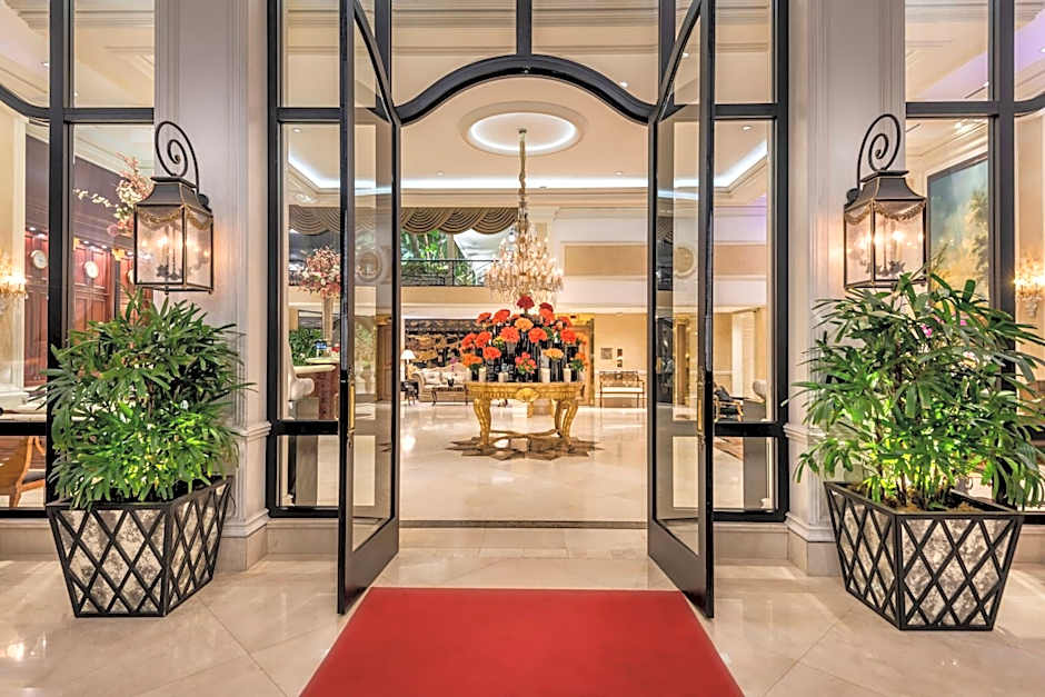 Beverly Hills Plaza Hotel